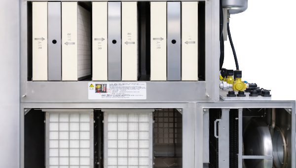 ヒュームコレクターFMの多層フィルター構造。複数のフィルターで煙や粉じんを段階的に除去する仕組み。